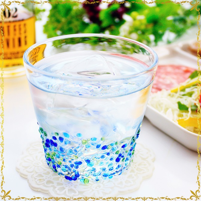 海のような青さの琉球ガラスのビアグラス